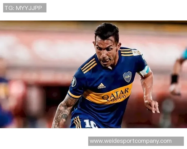 特维斯重返博卡主场获赠纪念球衣感动不已重温昔日辉煌