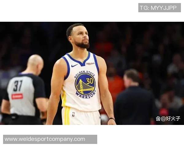 JR史密斯盛赞库里为历史最佳控卫退役后或成NBA前五球员