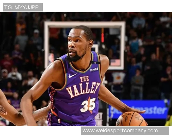 杜兰特第三节状态低迷仅得5分目前全场22分5板2帽表现分析